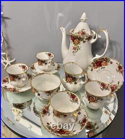 Royal Albert 11 Pc Set Tea For 4 Vintage Orig Production Old Ctry Roses Mint A