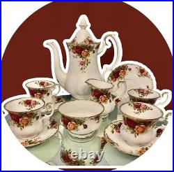 Royal Albert 11 Pc Set Tea For 4 Vintage Orig Production Old Ctry Roses Mint A