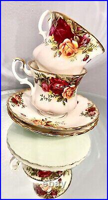 Royal Albert 11 Pc Set Tea For 4 Vintage Orig Production Old Ctry Roses Mint A