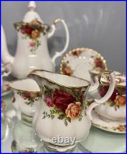 Royal Albert 11 Pc Set Tea For 4 Vintage Orig Production Old Ctry Roses Mint A