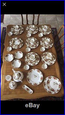 Royal Albert 1962 England OLD COUNTRY ROSES 4 Place Settings (20 Pcs)