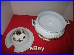 Royal Albert 1962 England OLD COUNTRY ROSES Covered Soup Tureen