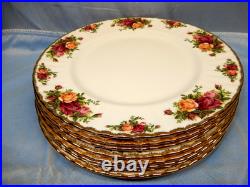 Royal Albert 1962 Old Country Roses 22k trim Dinner Plates 10.5 in. Lot 8 pcs