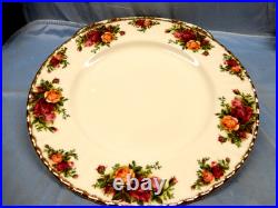 Royal Albert 1962 Old Country Roses 22k trim Dinner Plates 10.5 in. Lot 8 pcs