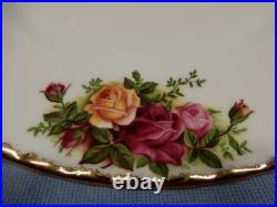 Royal Albert 1962 Old Country Roses 22k trim Dinner Plates 10.5 in. Lot 8 pcs