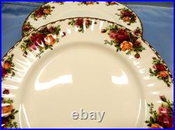 Royal Albert 1962 Old Country Roses 22k trim Dinner Plates 10.5 in. Lot 8 pcs