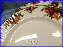 Royal Albert 1962 Old Country Roses 22k trim Dinner Plates 10.5 in. Lot 8 pcs