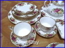 Royal Albert 1962 Old Country Roses Set Of 38