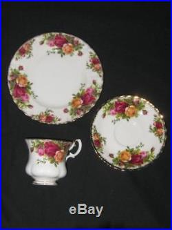 Royal Albert 22 Piece Old Country Roses Pattern Coffee Service 1.5 pint Pot