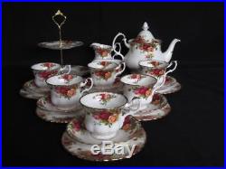 Royal Albert 22 Piece Old Country Roses Tea Service including 2 Tier Cake Stand