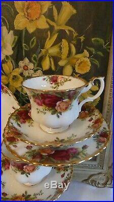 Royal Albert 24 x Piece Old Country Roses Tea Service 1st Quality Org. Stamp