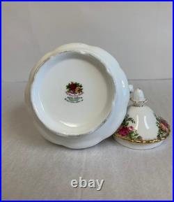 Royal Albert 3 Piece Old Country Roses Coffee Pot, Creamer & Sugar Bowl Lid 1962