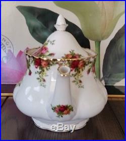Royal Albert 4 Cup Teapot Old Country Roses English Vintage