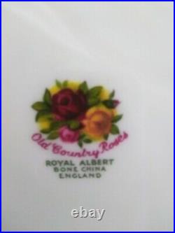 Royal Albert 63 Peace Set Old Country Rose