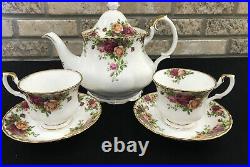 Royal Albert Bone China 1962 Old Country Roses Large Teapot 2 Tea Cups Saucers
