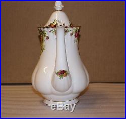Royal Albert Bone China England Old Country Roses Coffee Pot and 4 Coffee Mugs