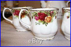 Royal Albert Bone China England Old Country Roses Coffee Pot and 4 Coffee Mugs