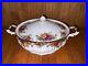 Royal_Albert_Bone_China_OLD_COUNTRY_ROSES_ROUND_COVERED_SERVING_BOWL_NICE_01_hgjf