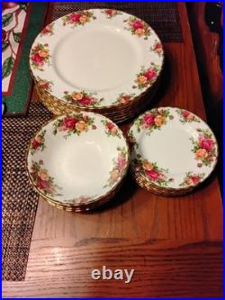 Royal Albert Bone China OLD COUNTRY ROSES Service for Four 20pc Set