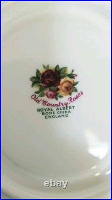 Royal Albert Bone China Old Country Roses 12 Cups and 12 Saucers England