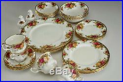 Royal Albert Bone China Old Country Roses 4-Place Settings 30-Pieces MINT