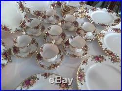 Royal Albert China Old Country Roses 8 Place Settings Plates/Cups/Saucers