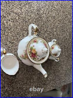 Royal Albert China Set Including Old Country Roses Large Tea Cup And Sugar Set
