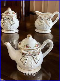 Royal Albert Christmas Old Country Rose Basket Weave 5 piece Tea Set