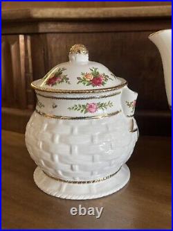 Royal Albert Christmas Old Country Rose Basket Weave 5 piece Tea Set