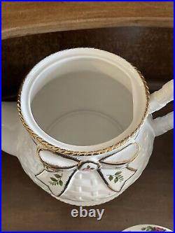 Royal Albert Christmas Old Country Rose Basket Weave 5 piece Tea Set