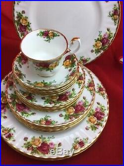 Royal Albert DOulton Old Country Roses 20 pieces place setting for 4