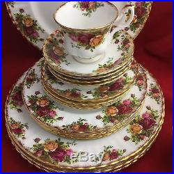 Royal Albert DOulton Old Country Roses 20 pieces place setting for 4 England Royal Albert DOulton Old Country Roses 20 pieces place setting for 4 England