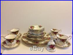 Royal Albert DOulton Old Country Roses 25pieces place setting for 4 England