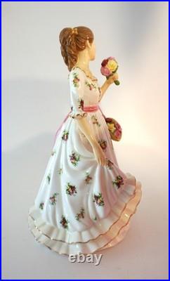 Royal Albert Doulton Old Country Roses Sweet Rose Figurine of the Year 2011 Box