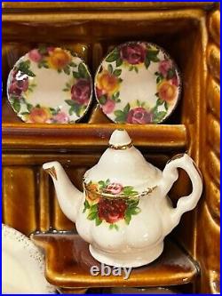 Royal Albert Earthenware Old Country Roses Welsh Dresser Teapot Decoration 1996