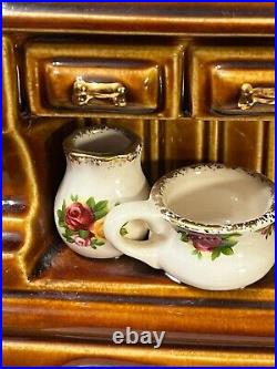 Royal Albert Earthenware Old Country Roses Welsh Dresser Teapot Decoration 1996