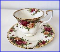 Royal Albert England Bone China Old Country Roses 20 Pc. Dinnerware Set For 4