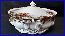 Royal Albert England Bone China Old Country Roses Round Covered Vegetable Bowl