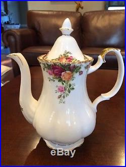 Royal Albert England Bone China Tea Set For 4 Old Country Roses Pattern