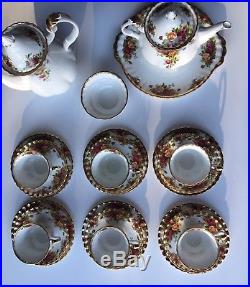 Royal Albert England Old Country Roses Bone China 22 Piece Tea Set Service for 6