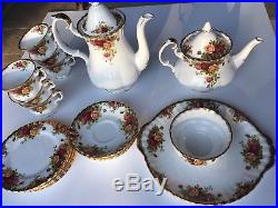 Royal Albert England Old Country Roses Bone China 22 Piece Tea Set Service for 6