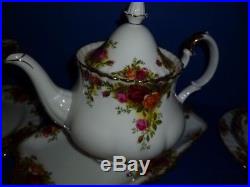 Royal Albert England Old Country Roses Bone China 26 Piece Tea Set Service for 6