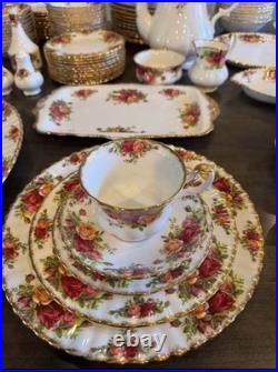 Royal Albert England Old Country Roses Bone China Dinner Set 102 Pieces