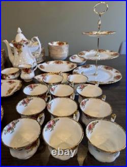 Royal Albert England Old Country Roses Bone China Dinner Set 102 Pieces