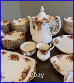 Royal Albert England Old Country Roses Bone China Dinner Set 102 Pieces