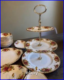 Royal Albert England Old Country Roses Bone China Dinner Set 102 Pieces