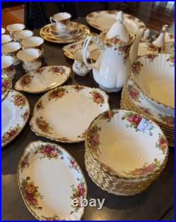 Royal Albert England Old Country Roses Bone China Dinner Set 102 Pieces