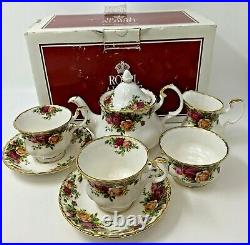 Royal Albert Fine Bone China OLD COUNTRY ROSES Teapot Creamer Sugar Cups Saucers