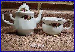 Royal Albert NIB Old Country Roses Chintz Roses Teapot, Cup & Saucer 1998