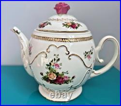 Royal Albert OLD COUNTRY ROSES 1982, Teapot Cookie Jar NEW